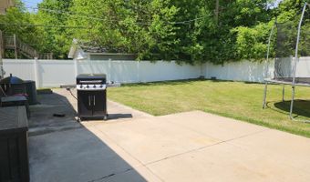 305 North Ave, Antioch, IL 60002