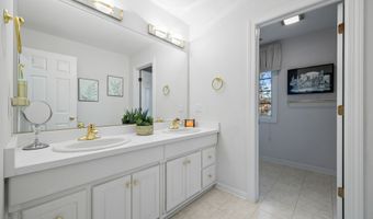 3031 Bayberry Rd, Ames, IA 50014