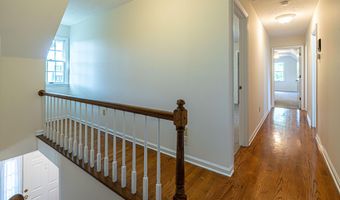 20010 Oakwood Dr, Abingdon, VA 24211