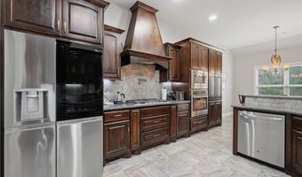 3705 SW Banbury Dr, Bentonville, AR 72713