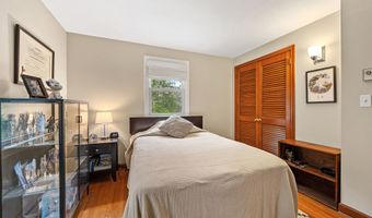 876 S Brooksvale Rd, Cheshire, CT 06410