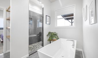 256 Snake River Dr, American Falls, ID 83211