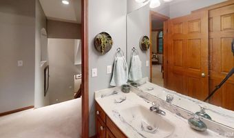 114 Chaudoin Dr, Angola, IN 46703