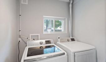 609 Main St, Bayville, NJ 08721