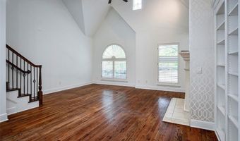 4144 Towne Green Cir, Addison, TX 75001