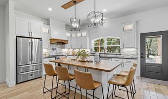 245 Creek Crossing St, Alvord, TX 76225