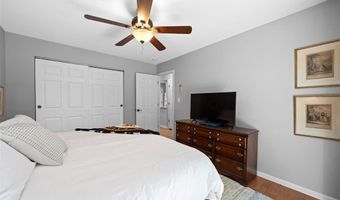 170 Cascade Terrace Dr, Ballwin, MO 63021