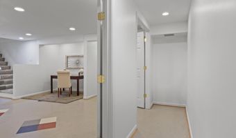 4610 ROXBURY Dr, Bethesda, MD 20814