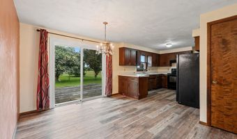 1517 NAVARINO St, Algoma, WI 54201