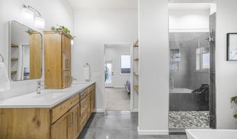 256 Snake River Dr, American Falls, ID 83211