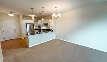 2205 Green Hills Dr 1403, Ames, IA 50014