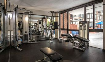 1001 N RANDOLPH St 212, Arlington, VA 22201