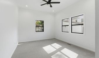 611 3rd St NW, Austin, MN 55912