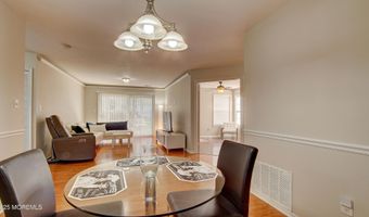 227 Paddington Ct 7-7, Englishtown, NJ 07726