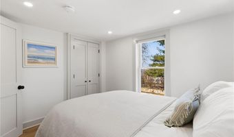 102 Lincoln Ave, East Providence, RI 02915