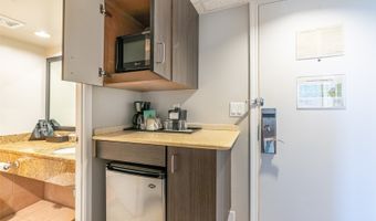 1850 Ala Moana Blvd 1007, Honolulu, HI 96815