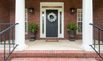 108 SADDLE LAKE Dr, Alabaster, AL 35007