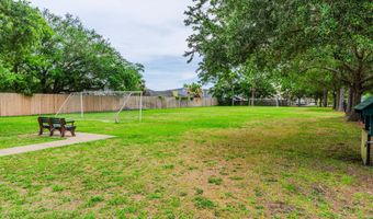 92 W 13TH St, Atlantic Beach, FL 32233
