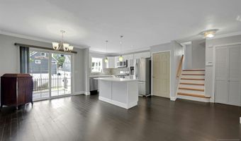 556 Sandra Pl, Teaneck, NJ 07666