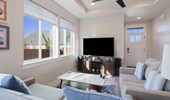 3859 NE Oakside Lp, Bend, OR 97701