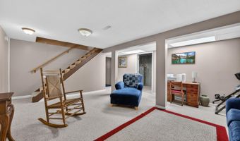 601 Pleasant View Dr, Aurora, IN 47001