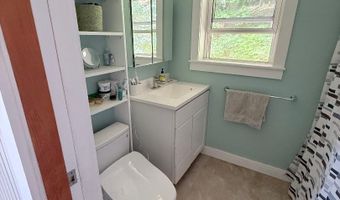 64 Oxford St, Augusta, ME 04330