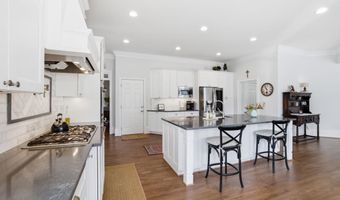 6293 Fernstone Trl NW, Acworth, GA 30101
