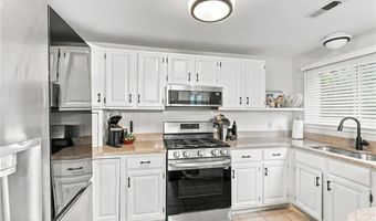 38 Stone Trl B, North Providence, RI 02904