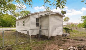 225 Morgan Ave, Aurora, MO 65605