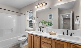 61041 Chamomile Pl, Bend, OR 97702