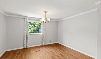 513 Pauline Dr, Bonneau, SC 29431
