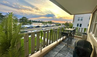 510 Deal Lake Dr 2H, Asbury Park, NJ 07712