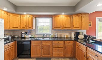 317 STRAWBERRY Ln, Augusta, WV 26704