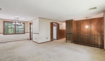 10 New Light Dr, Danbury, CT 06810