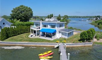 72 Marine Dr, Narragansett, RI 02882