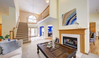 825 Brookside Dr, Ann Arbor, MI 48105