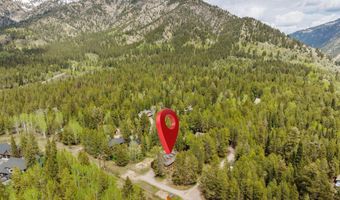 9 PINE St, Alpine, WY 83128
