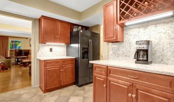 2540 S WALTER REED Dr #4, Arlington, VA 22206