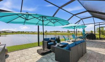 6230 ROADSTEAD Ct, Apollo Beach, FL 33572