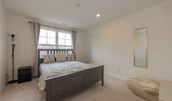 766 River Run Rd, Aurora, OH 44202