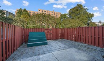 10276 ARIZONA Cir 61, Bethesda, MD 20817