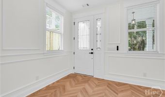 906 E 33rd St, Savannah, GA 31401