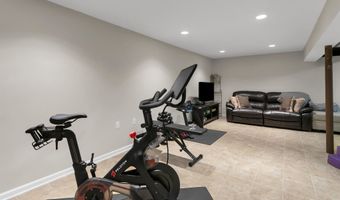 34 Green Meadow Blvd, Middletown, NJ 07748