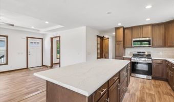 7368 NE Berwick Dr 6, Ankeny, IA 50021