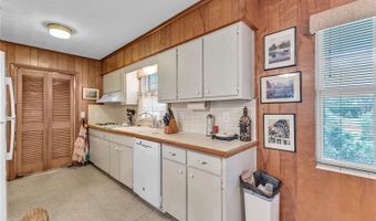 1940 ALICE Dr, Astor, FL 32102