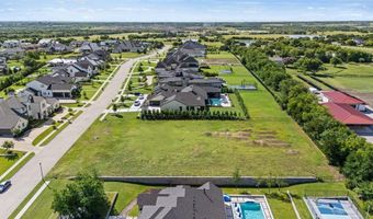 520 Lodge Hill Dr, Heath, TX 75032