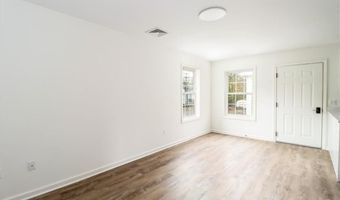 80 South St 203, Bethel, CT 06801