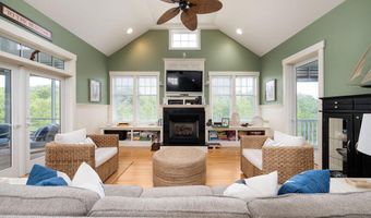 617 Ocracoke Way, Bald Head Island, NC 28461