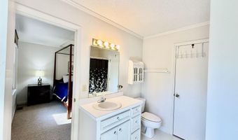 2178 Duck Cove Rd, Camden, SC 29020