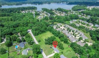 794 Robinhood Dr, Aurora, OH 44202